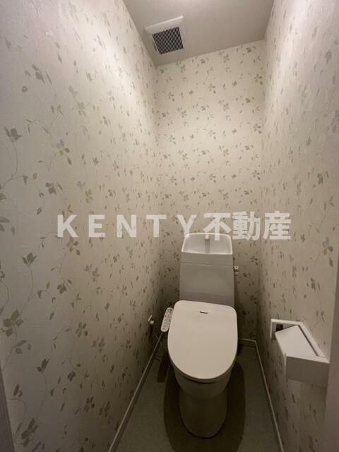 トイレ　シンプルで使いやすいトイレです