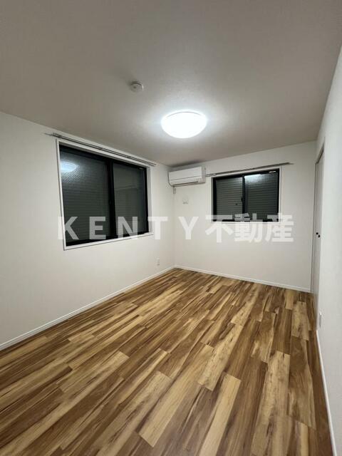 その他部屋・スペース　広くて明るい寝室