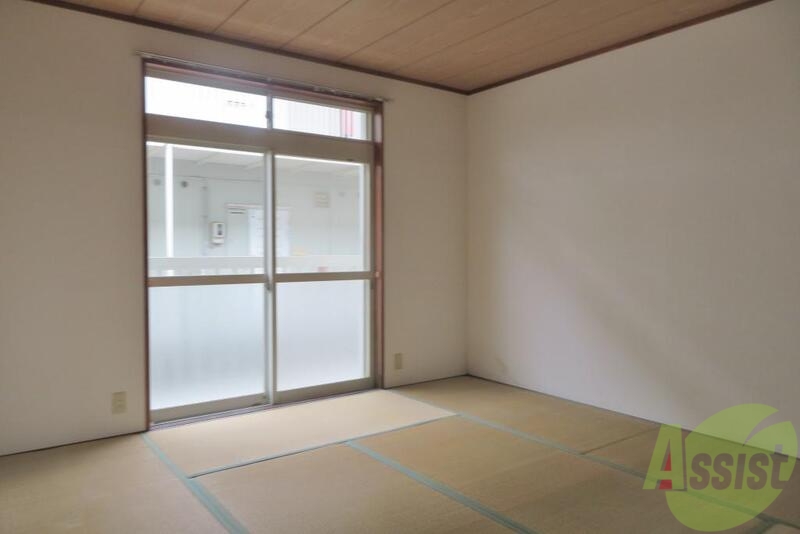 その他部屋・スペース　和室はキレイな畳が並べられ気持ちがイイ。