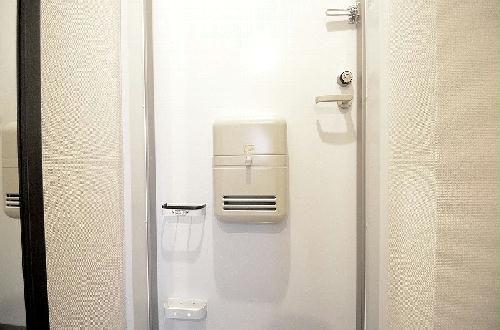 玄関　設備・仕様は号室により異なる為、現況を優先致します。