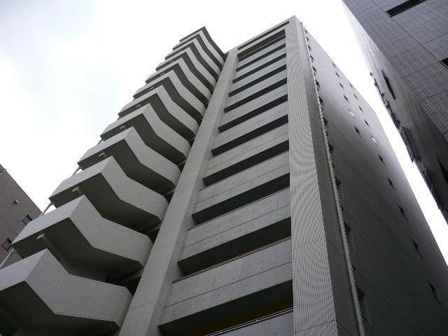 建物外観　★人気の三軒茶屋に佇む分譲賃貸マンション★