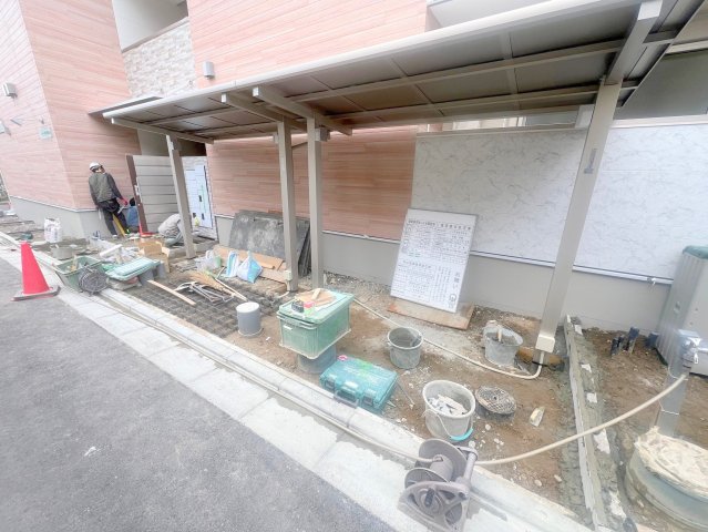 駐車場　敷地内には入居者専用の駐輪スペースもあります。