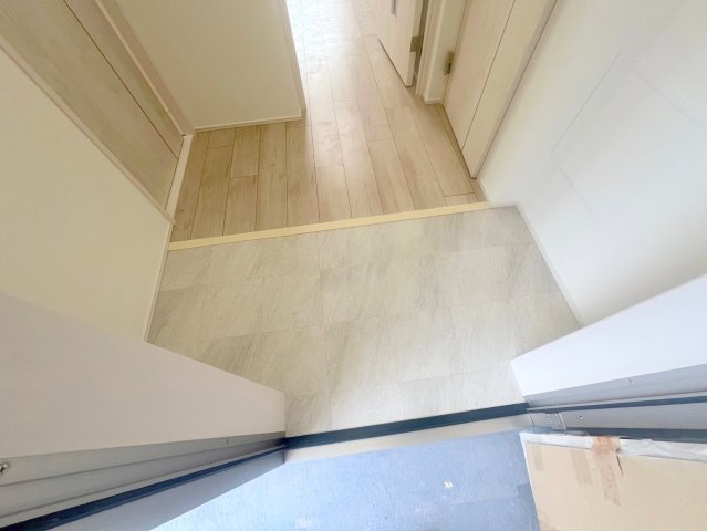 玄関　玄関が大きいと、とても解放感があります。