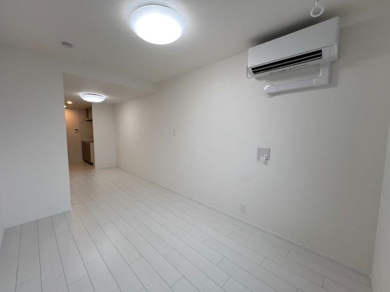 居室・リビング　※別部屋の参考写真です。