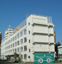 小学校　文京区立駒本小学校（小学校）まで98m