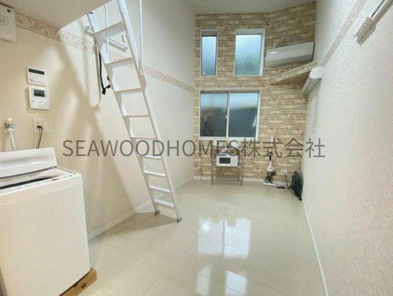 ロビー　陽当たり良好！お休みの日もゆったり寛げる。