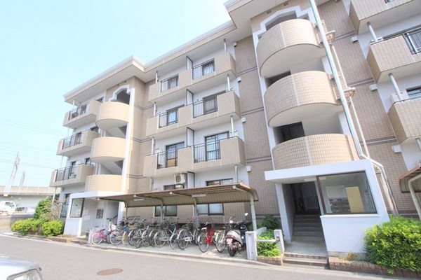 建物外観　外観は落ち着いています