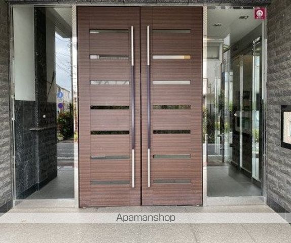 エントランス　エントランス