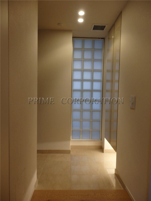 玄関　※参考写真※