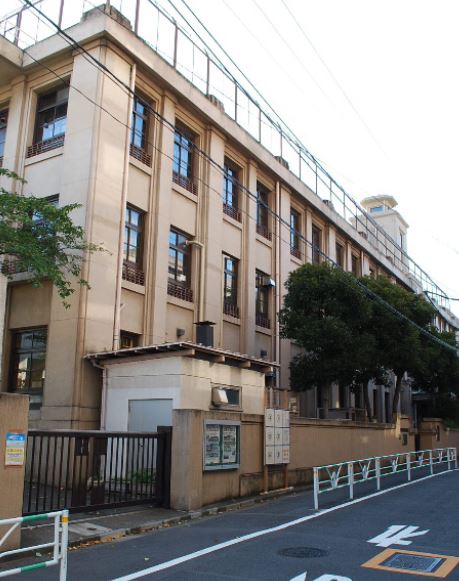 小学校　渋谷区立広尾小学校（小学校）まで450m