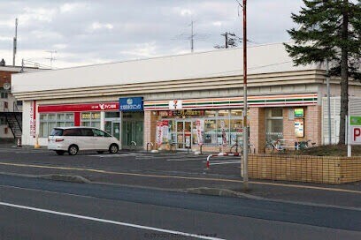 コンビニ　セブンイレブン札幌北21条東8丁目店（コンビニ）まで215m