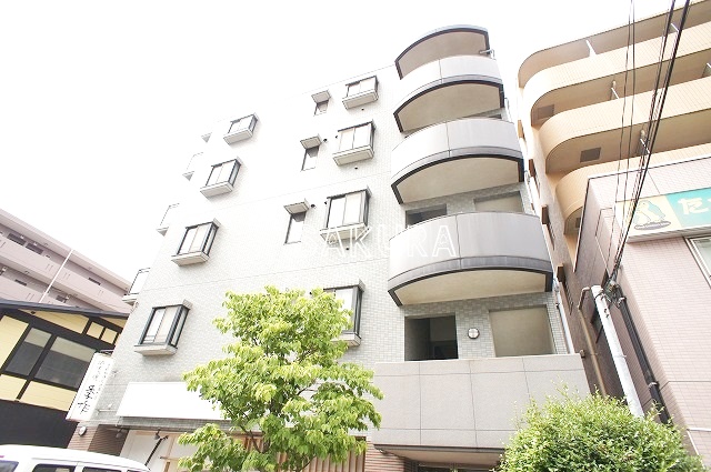 建物外観　駅１分の好立地物件！