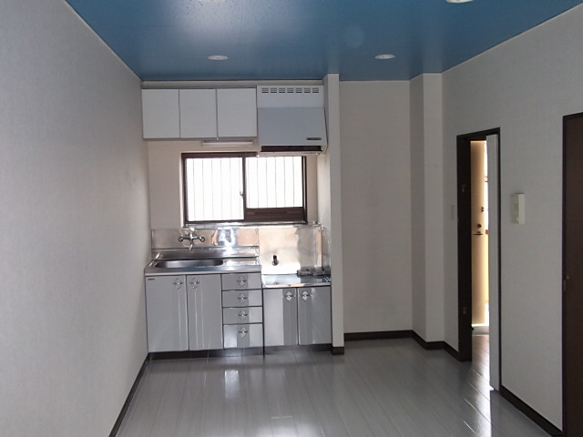 居室・リビング　『ハイツ丸藤』