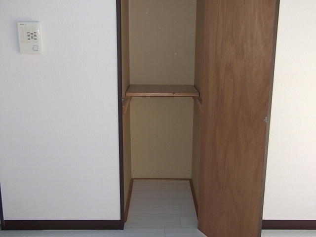 収納　『ハイツ丸藤』
