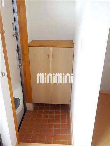 玄関　下駄箱です