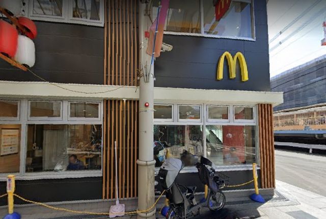 飲食店　マクドナルド 阪急淡路店（飲食店）まで498m