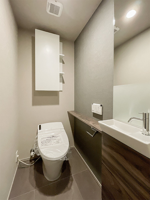 トイレ　※写真は同タイプ住戸です。