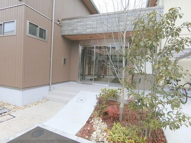 エントランス　エントランス