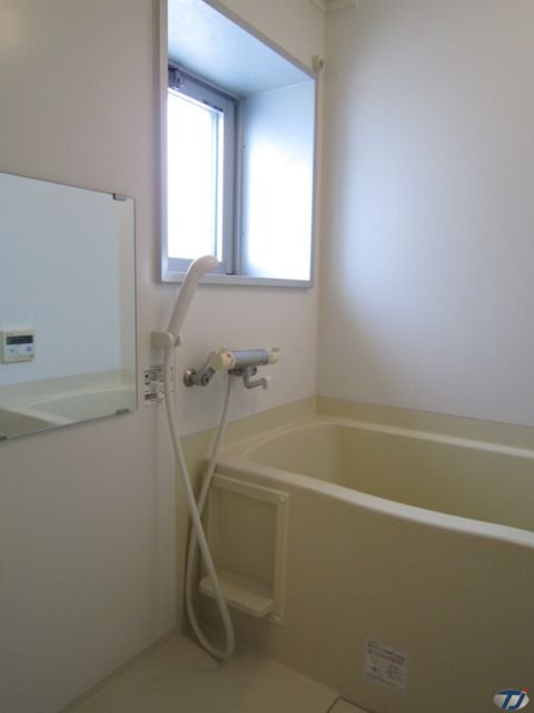 バス・シャワールーム　同物件、別号室のものです。