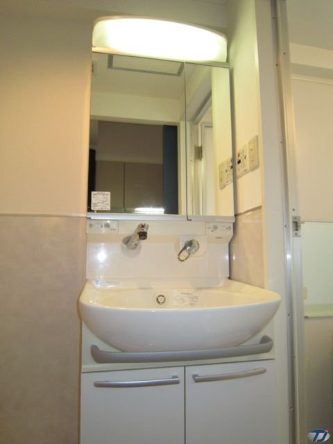 洗面設備　同物件、別号室のものです。
