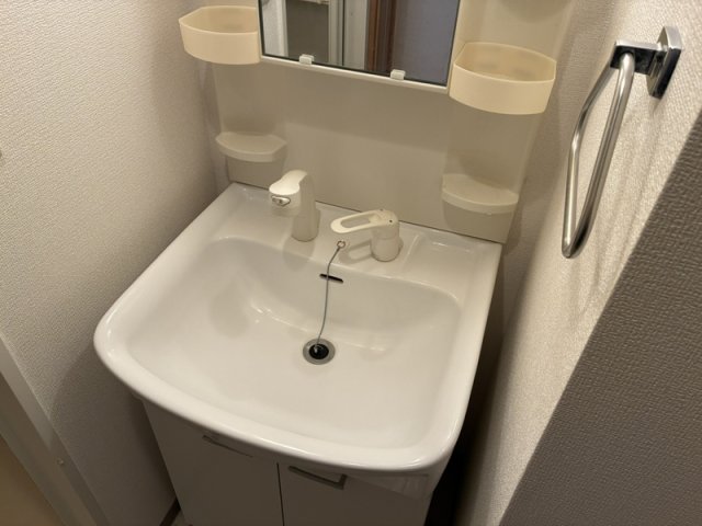 洗面設備　使いやすい洗面所です