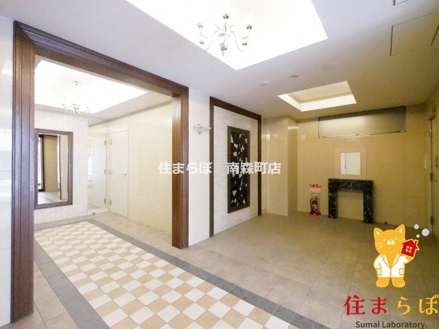 エントランス　共用部の印象も大切に