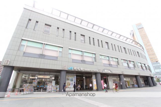 コンビニ　セブンイレブンＫｉｏｓｋ高松駅店（コンビニ）まで152m