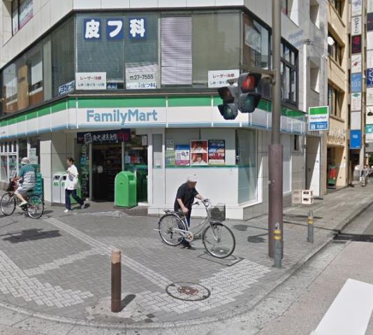 コンビニ　ファミリーマート（コンビニ）まで341m