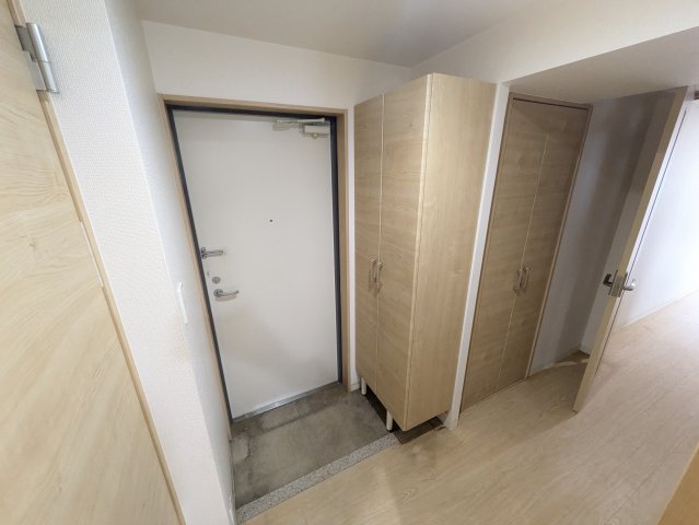 玄関　ヴェルドュアルテ