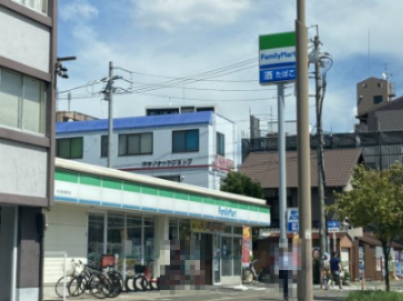 コンビニ　ファミリーマート 名古屋浅間町店（コンビニ）まで428m