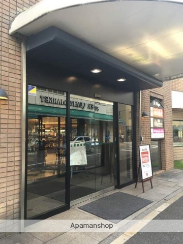 スーパー　（株）いかりスーパーマーケット／ラ・グルメゾン（スーパー）まで331m