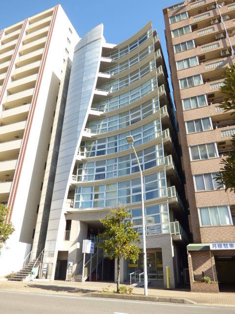 建物外観　お洒落なデザイナーズマンションです