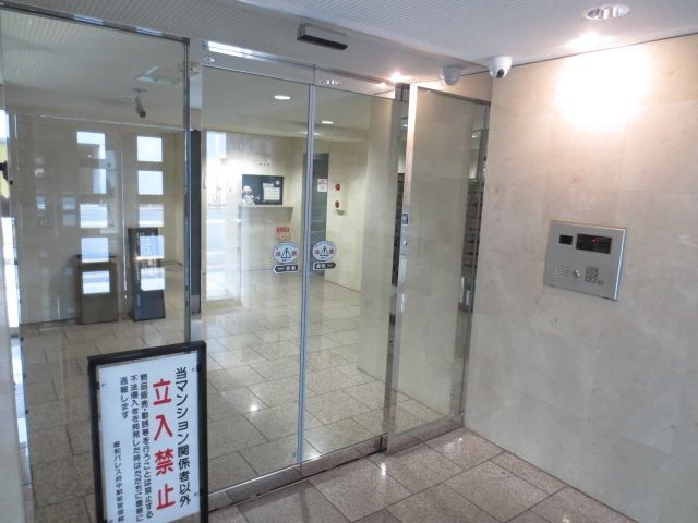 エントランス　★お問い合わせはタウンハウジングまで★