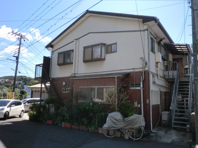 建物外観　落ち着いた雰囲気の外観です