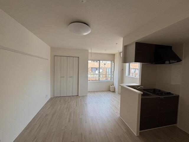 居室・リビング　?