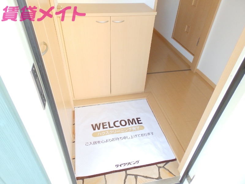 玄関　同型参考写真