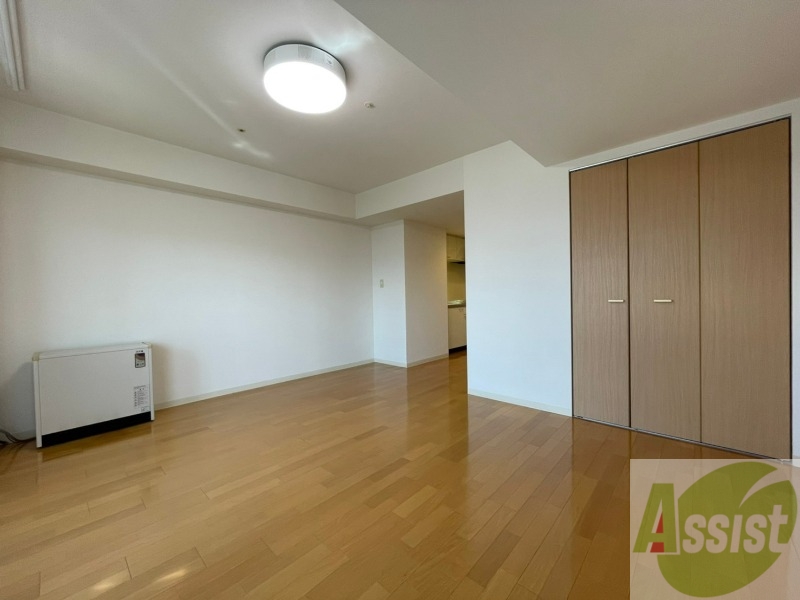 その他部屋・スペース　寝室として使えるスペースもあり使い勝手がよさそうです。