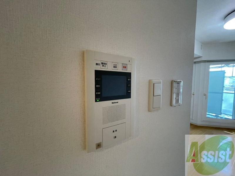 セキュリティ　ＴＶモニター付インターホンです。来客者の顔が見えるので安心！