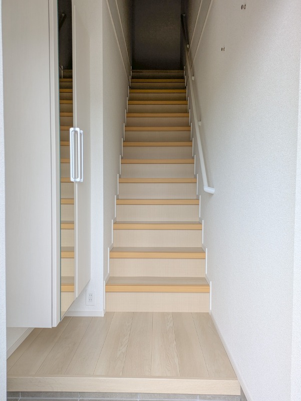 玄関　図面と現状に相違がある場合には現状を優先