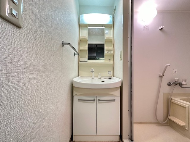 洗面設備　※他部屋の写真です。現況優先。