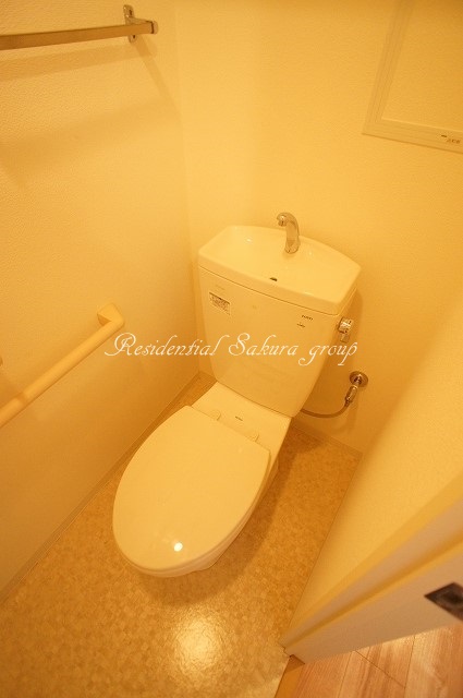 トイレ　清潔感のある水回り♪