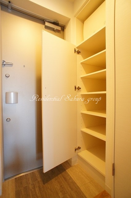 玄関　大容量のシューズボックス♪