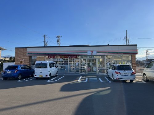 コンビニ　セブンイレブン 上越東城店（コンビニ）まで635m
