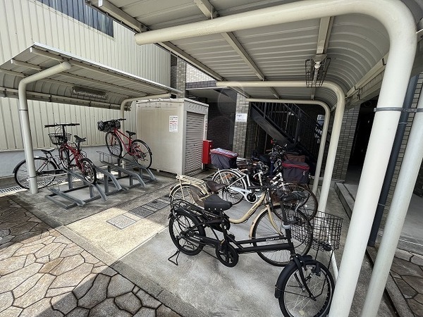 エントランス　自転車置き場！