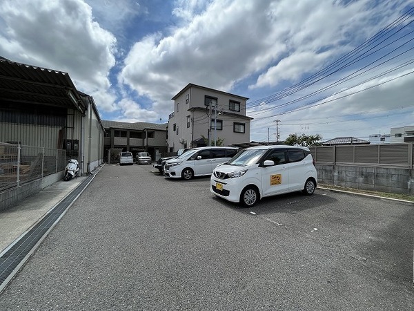 駐車場　駐車場！