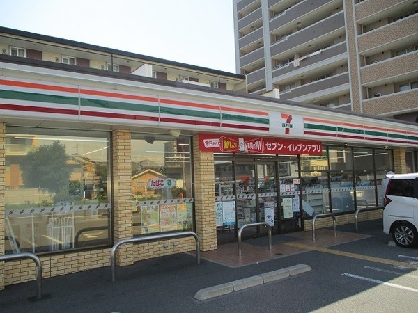 コンビニ　セブンイレブン堺浜寺石津町中店（コンビニ）まで635m