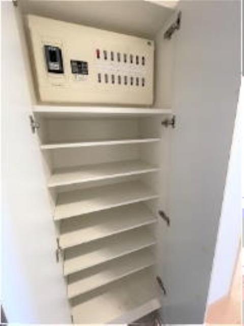 収納　収納　シューズボックス