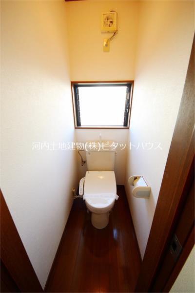 トイレ　類似室内