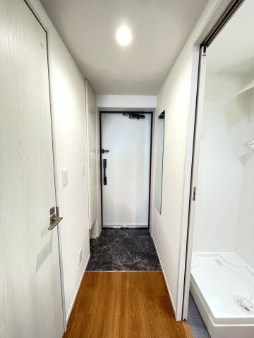 玄関　（別タイプ参考写真）ＲＥＬＵＸＩＡ大塚　豊島区北大塚3