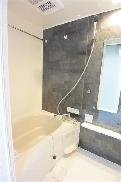 バス・シャワールーム　きれいなお風呂です